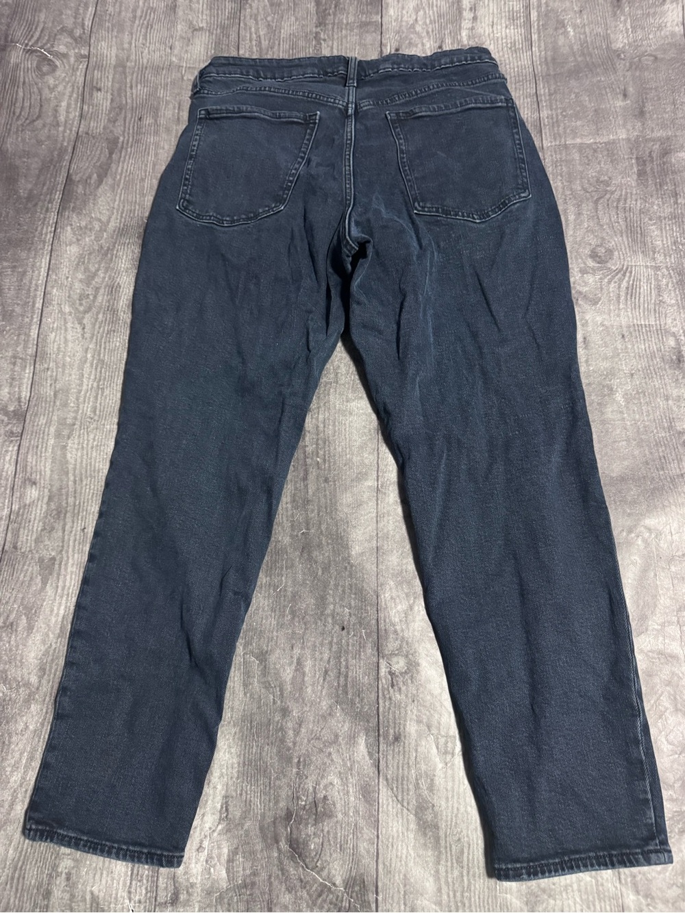 Old Navy Women’s Black Distressed OG Straifjt High-Rise Jeans - Picture 4 of 4